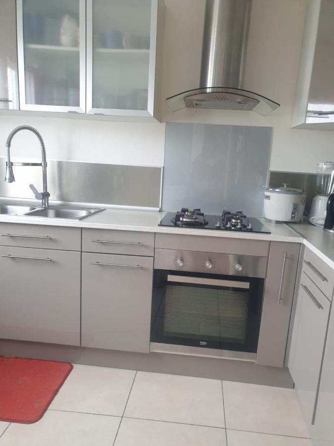Chambre Chez Habitant 1 Carbon-Blanc المظهر الخارجي الصورة